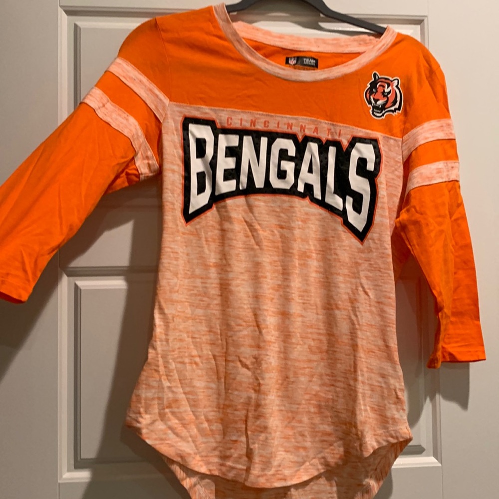 Bengals long sleeve shirt, WORN ONCE!! Size S